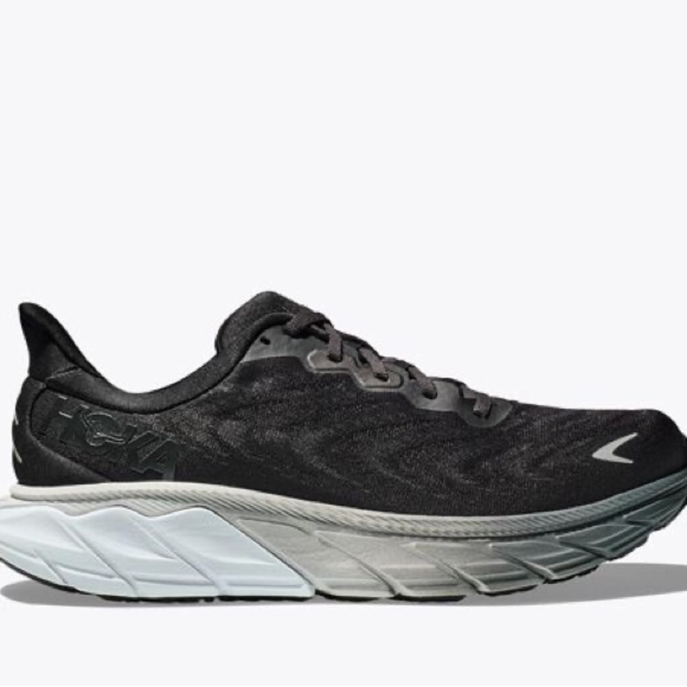 Hoka Arahi 6